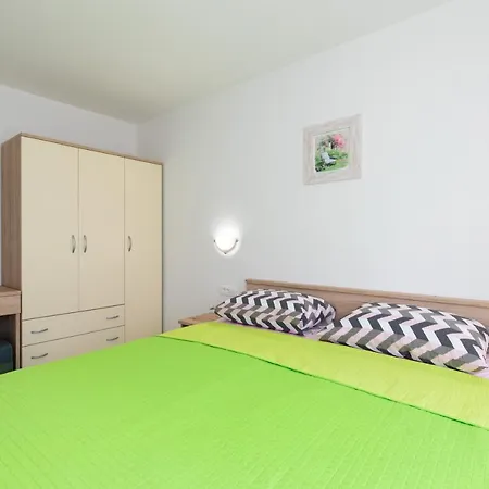Ivona Na 1. Katu Appartement *
